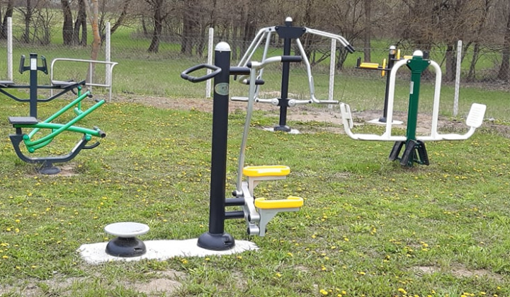Fitness park v obci Ižkovce