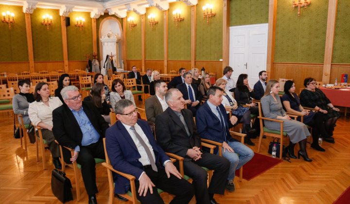  Slavnostné preberanie Zmluvy o poskytnutí finančneho príspevku