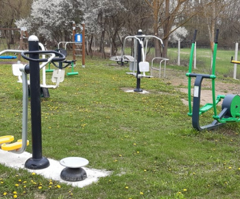 Fitness park v obci Ižkovce