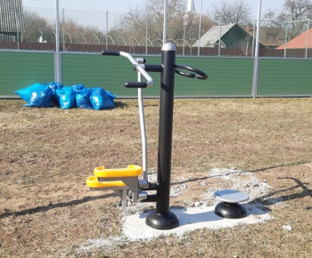 Fitness park v obci Ižkovce