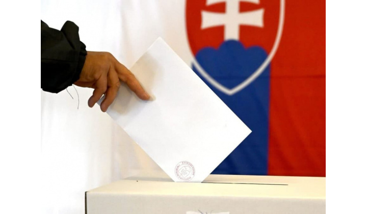 ZOZNAM ZAREGISTROVANÝCH KANDIDÁTOV pre voľby do obecného zastupiteľstva Ižkovce 29.10.2022 